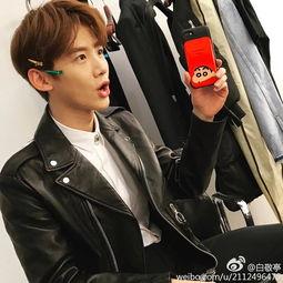 娱乐八卦吃瓜白敬亭,娱乐圈的“吃瓜达人”，揭秘明星幕后故事  第1张